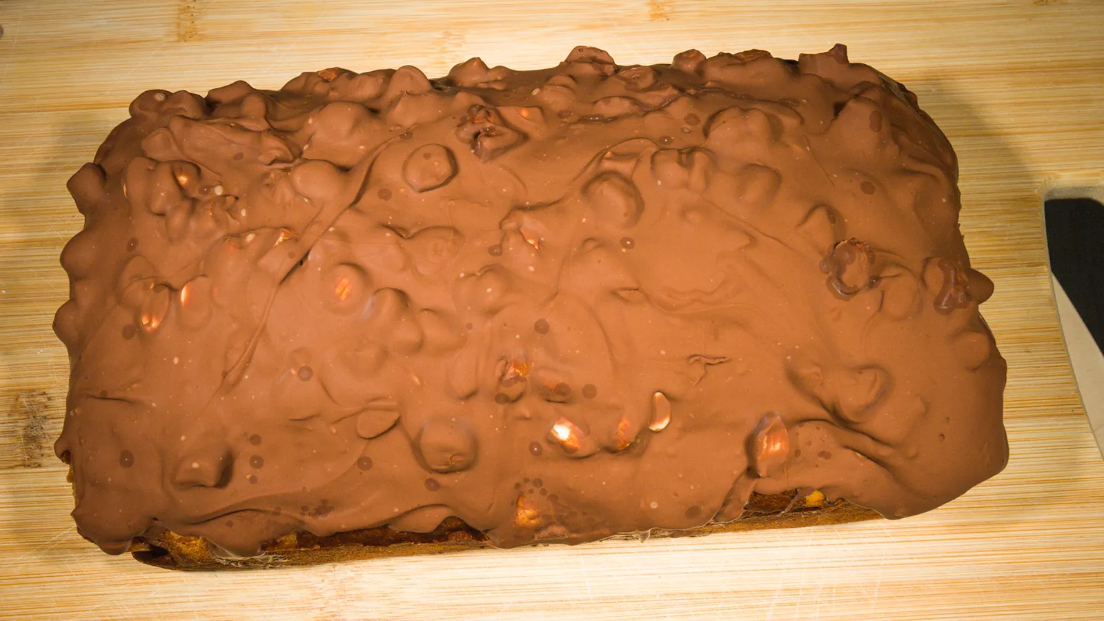 Chocolate Cake captured with Cross-Polarization and glare-free